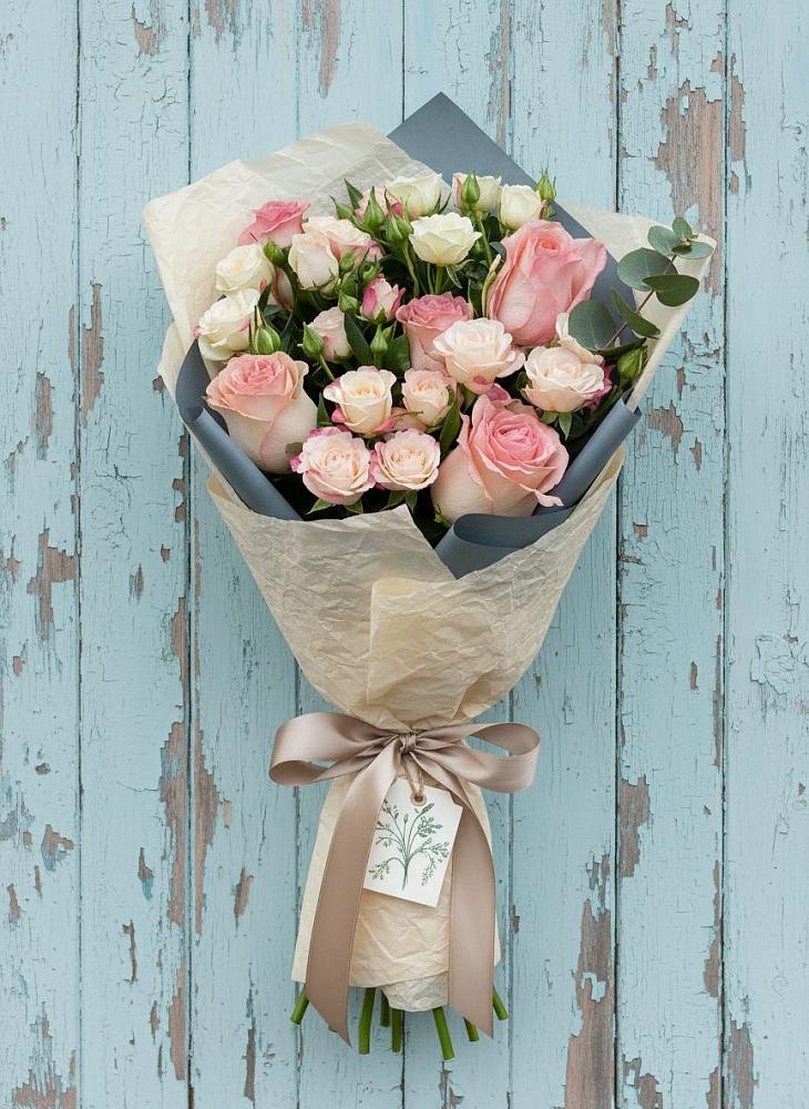 Букет цветов из: Розы в Стрелице