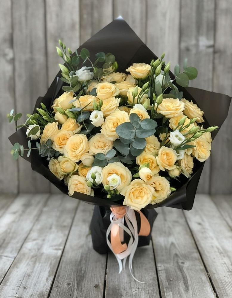 Букет цветов из: Розы и Лизиантусы в Стрелице