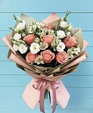 Букет цветов из:  Розы, Альстромерии и Лизиантусы в Стрелице