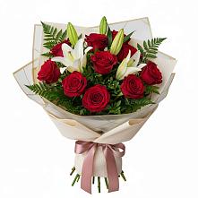 Букет цветов из:  Лилии и Розы в Стрелице