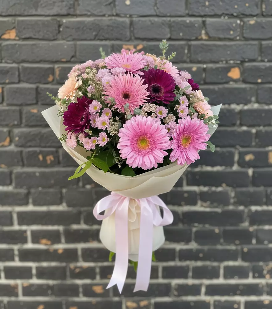 Букет цветов из: Герберы и Хризантемы в Стрелице