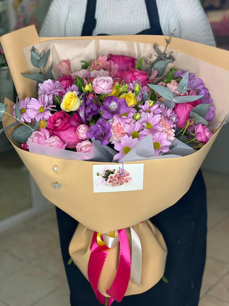 Букет цветов из: Хризантемы, Гвоздики и Альстромерии в Стрелице