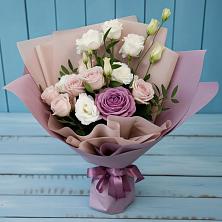 Букет цветов из:  Розы и Лизиантусы в Стрелице
