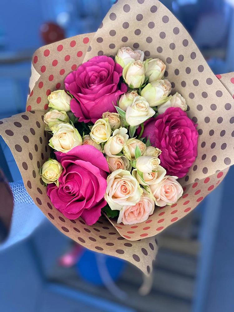 Букет цветов из: Розы в Стрелице