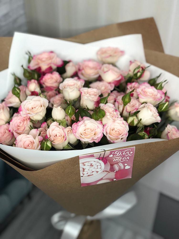 Букет цветов из: Розы в Стрелице