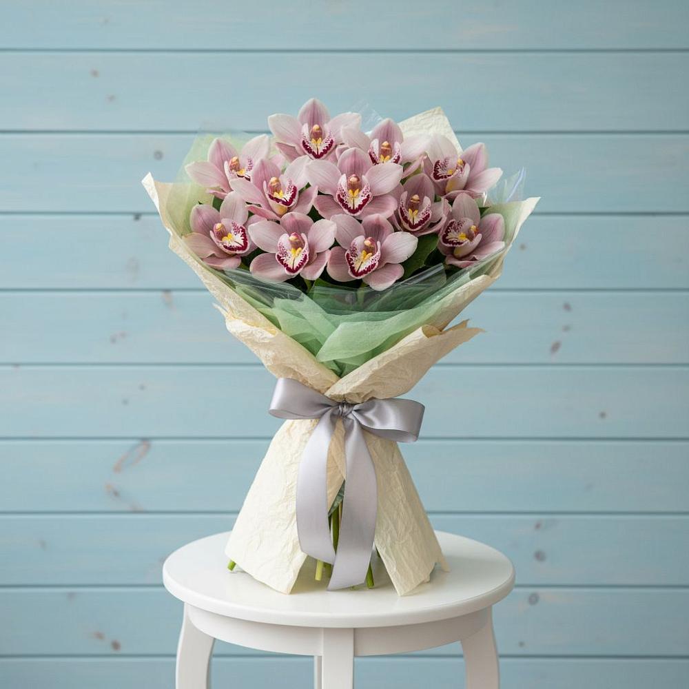 Букет цветов из: Орхидеи и Розы в Стрелице