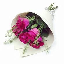 Букет цветов из:  Розы в Стрелице