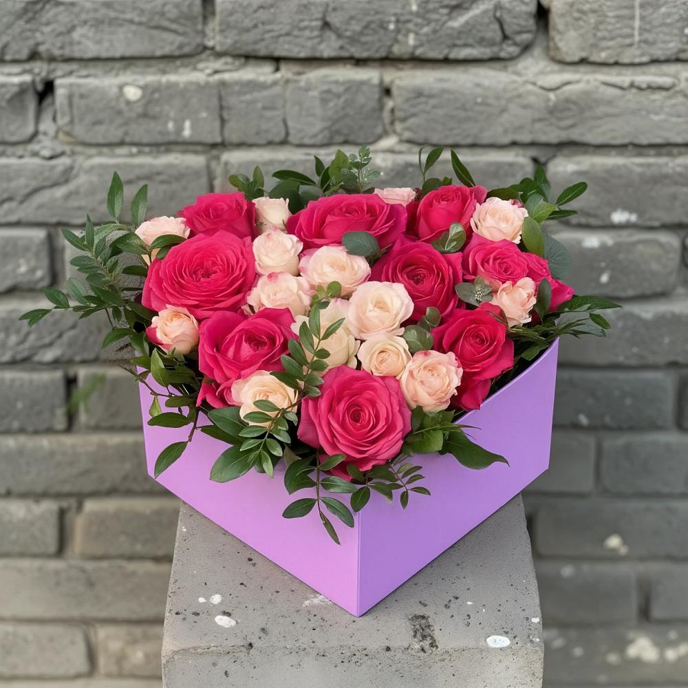 Цветочная композиция из Розы в коробке в Стрелице