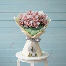 Букет цветов из:  Орхидеи и Розы в Стрелице