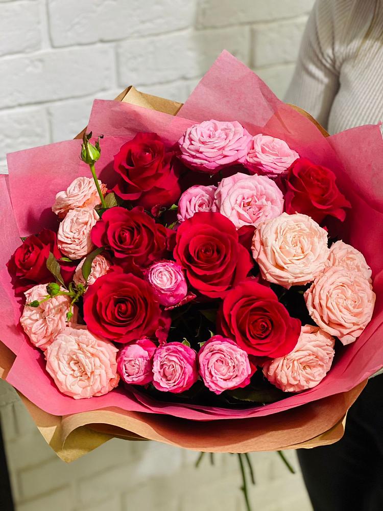 Букет цветов из: Розы в Стрелице