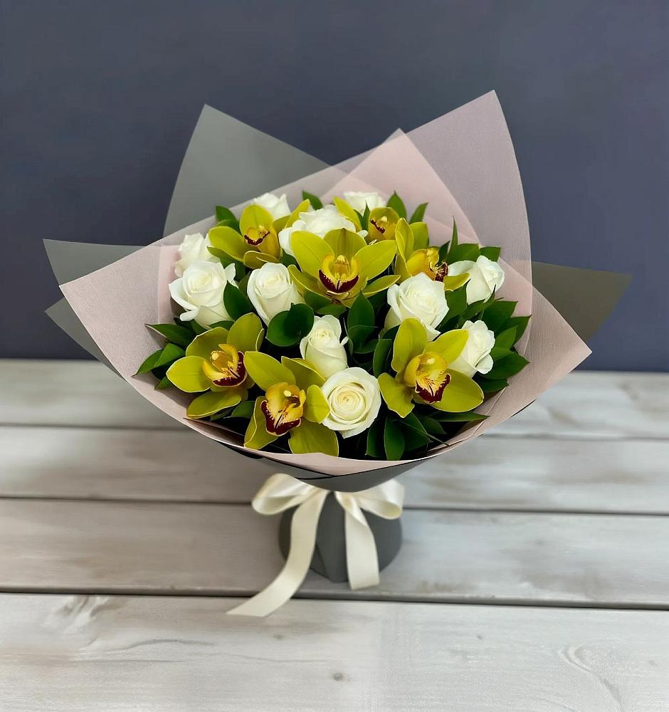 Букет цветов из: Орхидеи и Розы в Стрелице