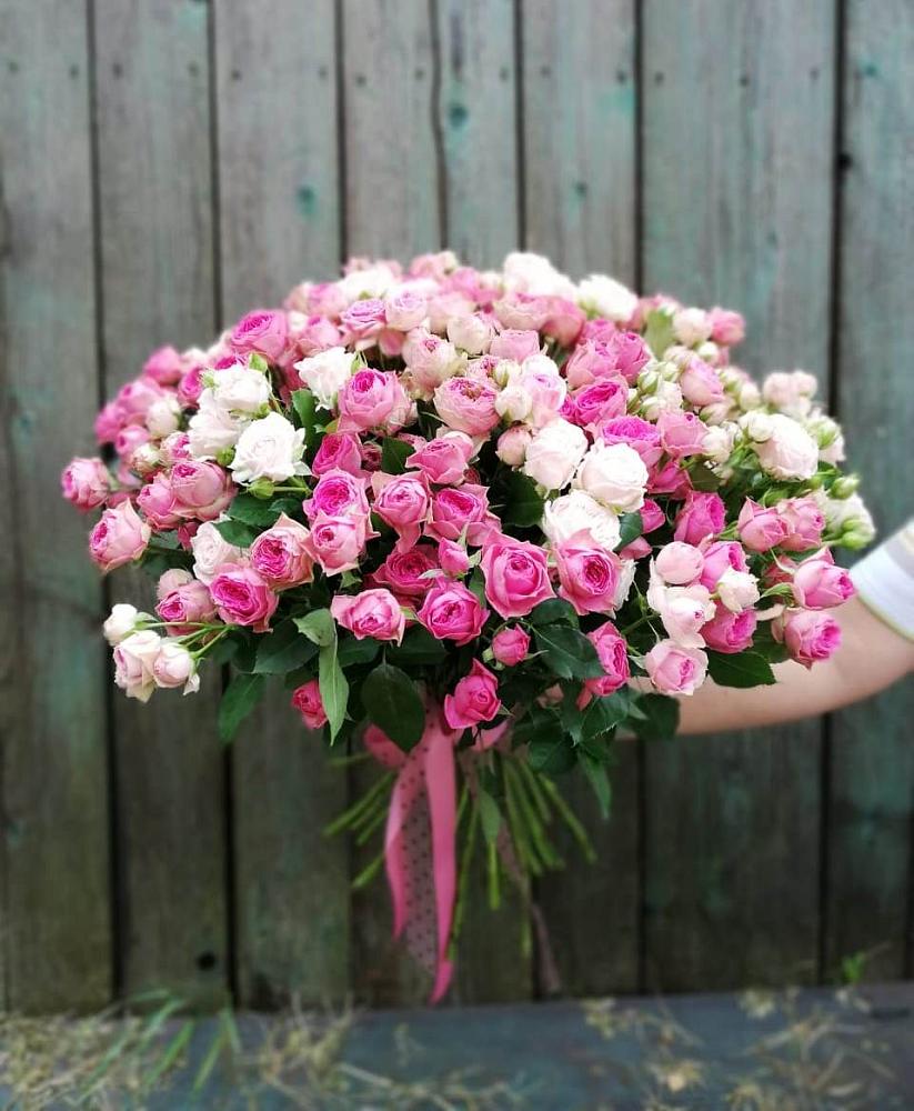 Букет Розовые кустовые розы Натали и Лав Лидия в Стрелице