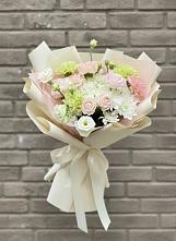 Букет цветов из:  Гвоздики, Розы, Лизиантусы и Хризантемы #REPLACE_PRED# Стрелице