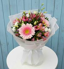 Букет цветов из:  Герберы, Альстромерии и Лизиантусы в Стрелице