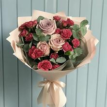 Букет цветов из:  Гвоздики и Розы в Стрелице